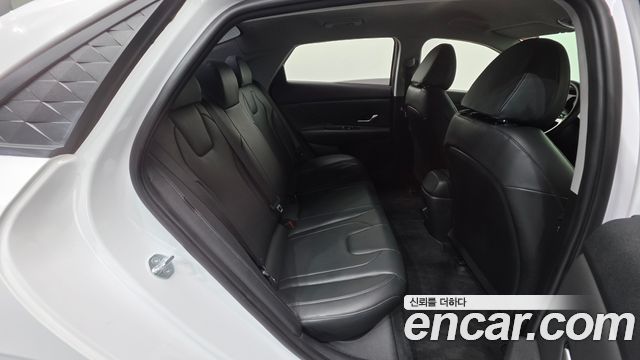 Hyundai AVANTE 2024 — photo 29