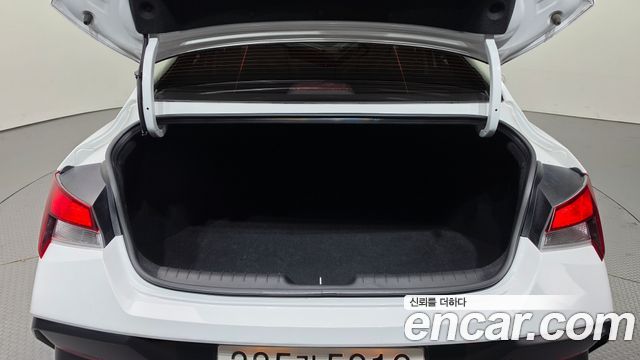 Hyundai AVANTE 2024 — photo 30