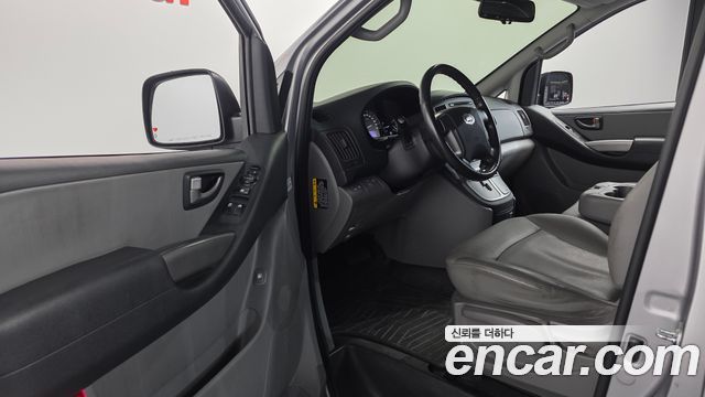 Hyundai Starex 2021 — photo 10