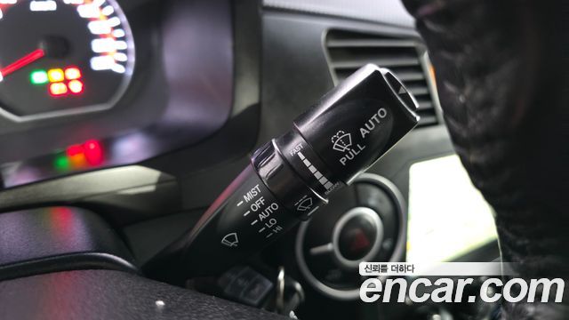 KG Mobility KORANDO 2015 — photo 27