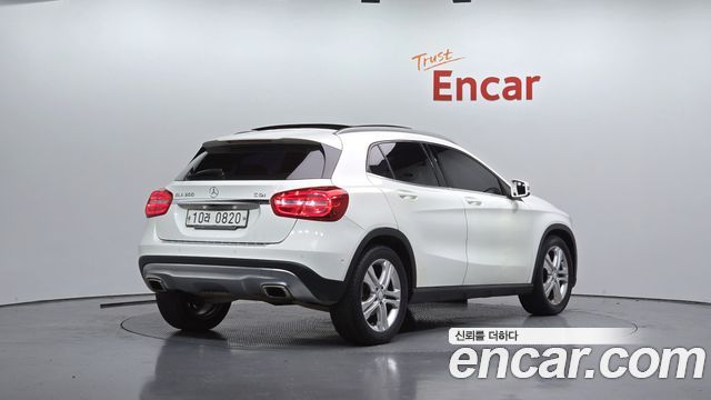 Mercedes-Benz GLA-Class 2015 — photo 2