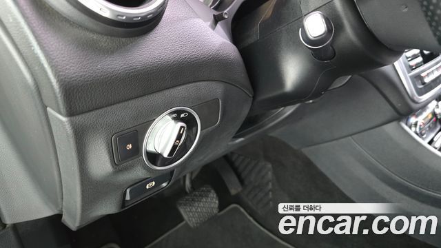 Mercedes-Benz GLA-Class 2015 — photo 18