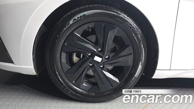 Hyundai AVANTE 2023 — photo 5