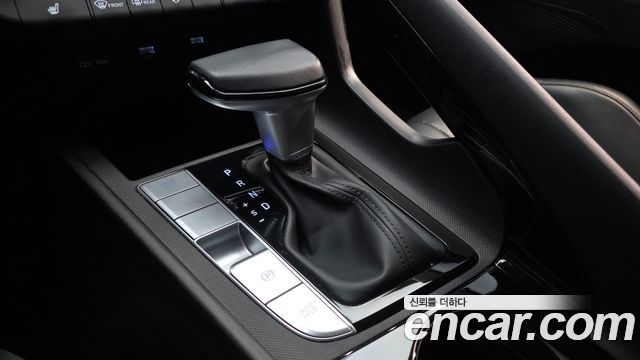 Hyundai AVANTE 2023 — photo 12