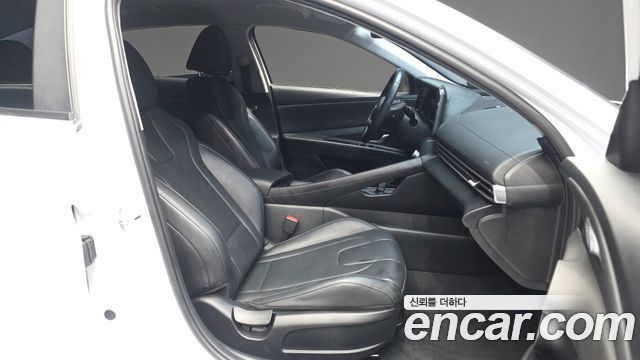 Hyundai AVANTE 2023 — photo 17