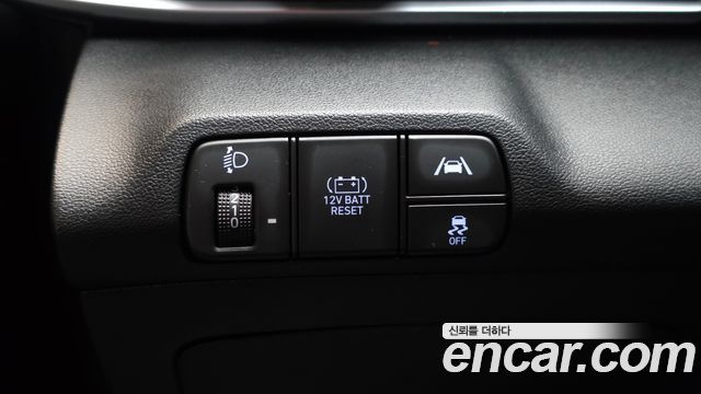 Hyundai AVANTE 2023 — photo 28
