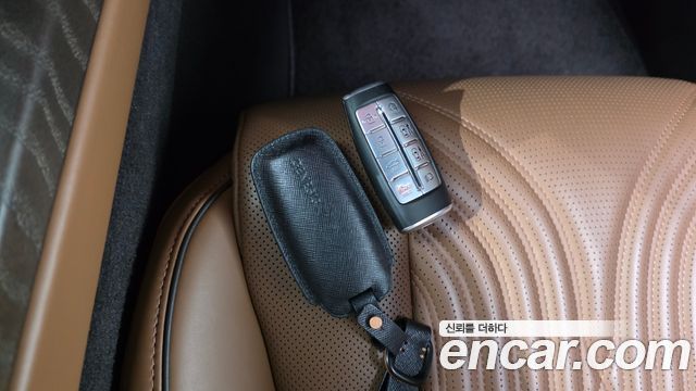 Genesis G80 2022 — photo 22