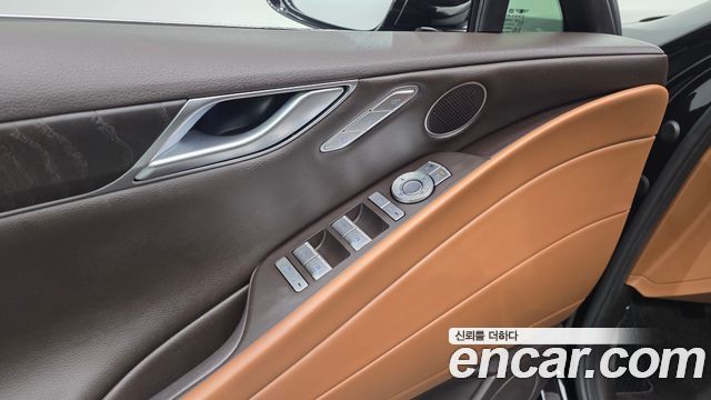 Genesis G80 2022 — photo 30