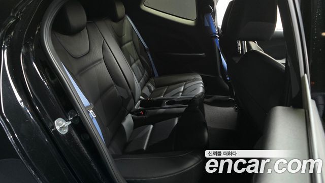 Hyundai Veloster 2020 — photo 11