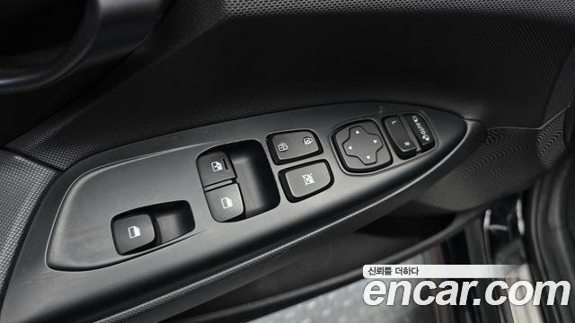 Hyundai Veloster 2020 — photo 16