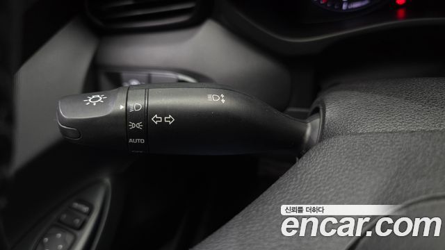 Hyundai Veloster 2020 — photo 17