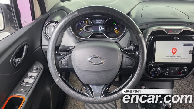 Renault Korea QM3 2016 — photo 13
