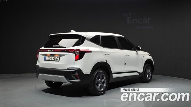 Kia Seltos 2023 — photo 2