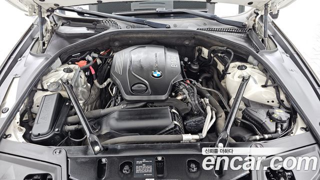 BMW 5-Series 2016 — photo 6