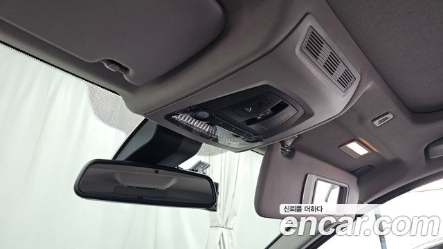 BMW 5-Series 2016 — photo 16