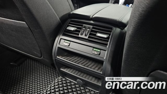 BMW 5-Series 2016 — photo 19