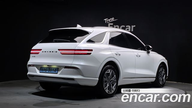 Genesis GV70 2022 — photo 2