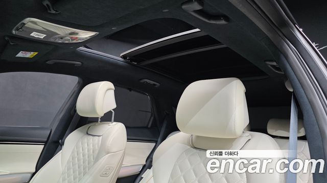 Genesis GV70 2022 — photo 25