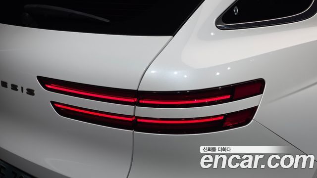 Genesis GV70 2022 — photo 9