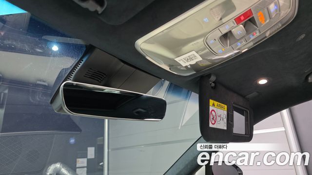 Genesis GV70 2022 — photo 30