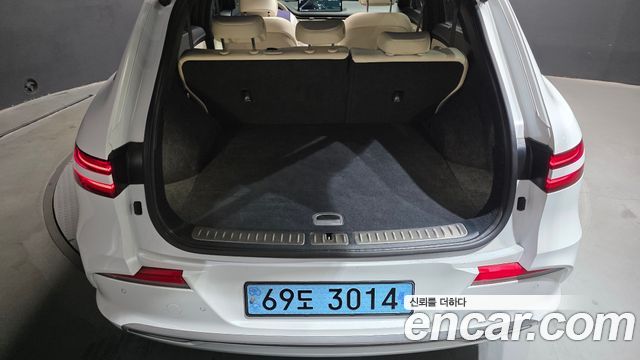 Genesis GV70 2022 — photo 33