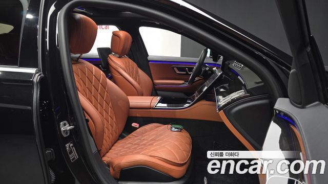 Mercedes-Benz S-Class 2023 — photo 17