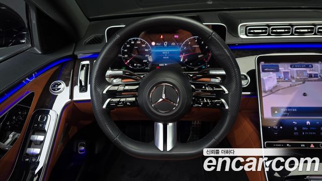 Mercedes-Benz S-Class 2023 — photo 19