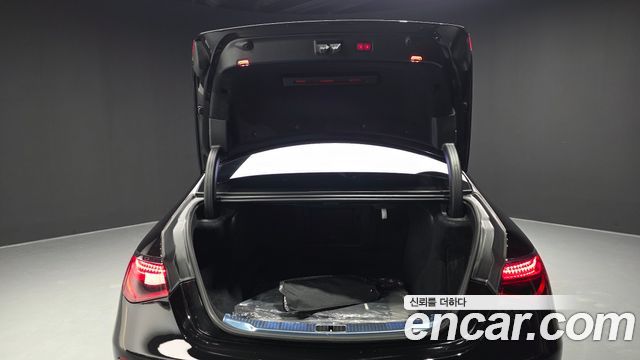 Mercedes-Benz S-Class 2023 — photo 26