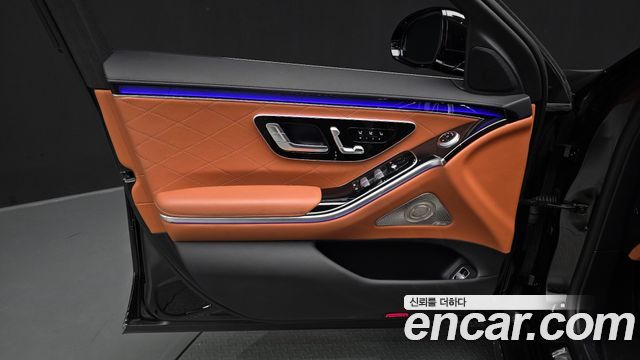 Mercedes-Benz S-Class 2023 — photo 14