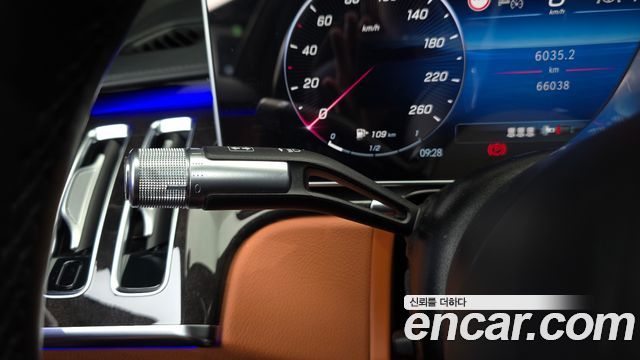 Mercedes-Benz S-Class 2023 — photo 29