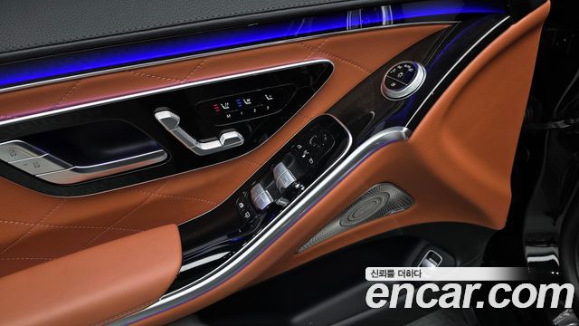 Mercedes-Benz S-Class 2023 — photo 30