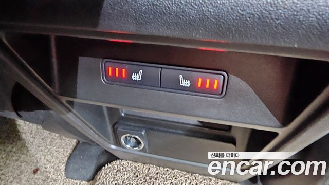 Land Rover Discovery Sport 2016 — photo 18
