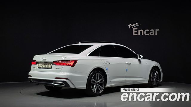 Audi A6 2022 — photo 2