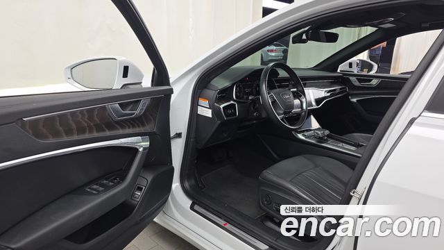 Audi A6 2022 — photo 13