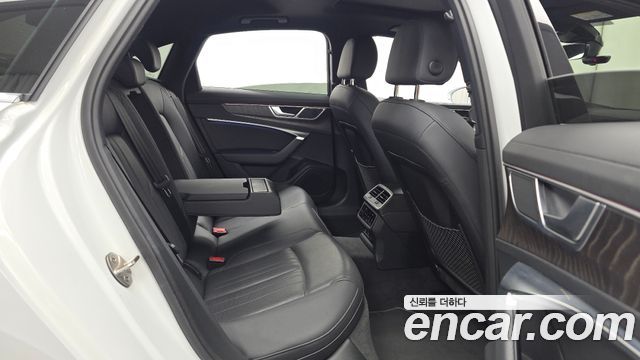 Audi A6 2022 — photo 18