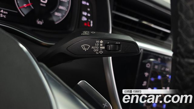 Audi A6 2022 — photo 29