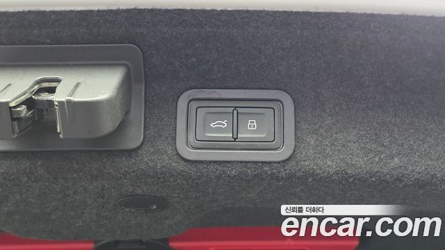 Audi A6 2022 — photo 32