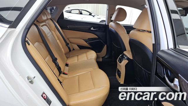 Kia K7 2020 — photo 18