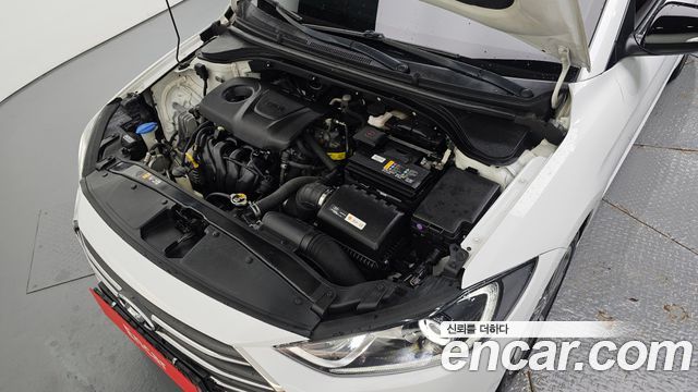 Hyundai AVANTE 2018 — photo 6
