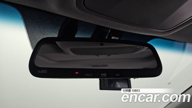 Hyundai AVANTE 2018 — photo 18
