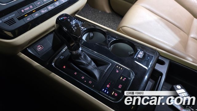 Kia Canival 2016 — photo 9
