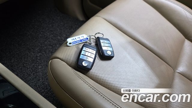 Kia Canival 2016 — photo 16