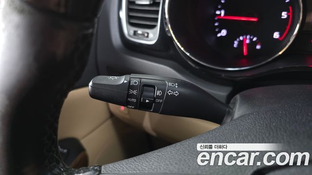 Kia Canival 2016 — photo 17