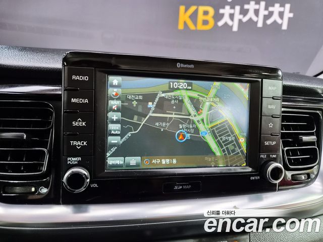 Kia Stonic 2018 — photo 9