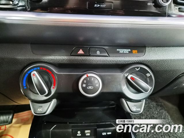 Kia Stonic 2018 — photo 11