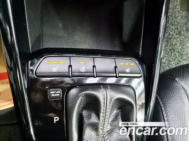Kia Stonic 2018 — photo 13