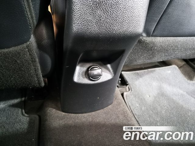 Kia Stonic 2018 — photo 18