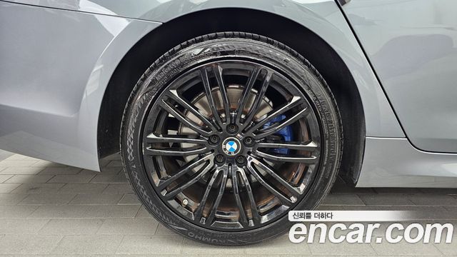 BMW 5-Series 2018 — photo 5