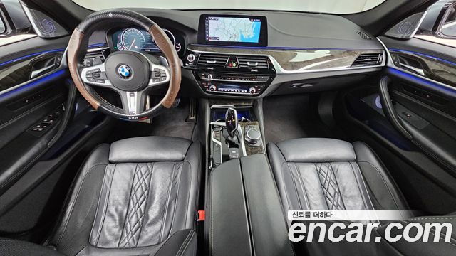 BMW 5-Series 2018 — photo 7