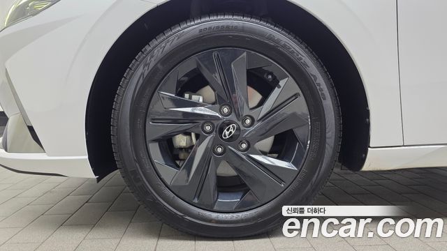 Hyundai AVANTE 2023 — photo 5